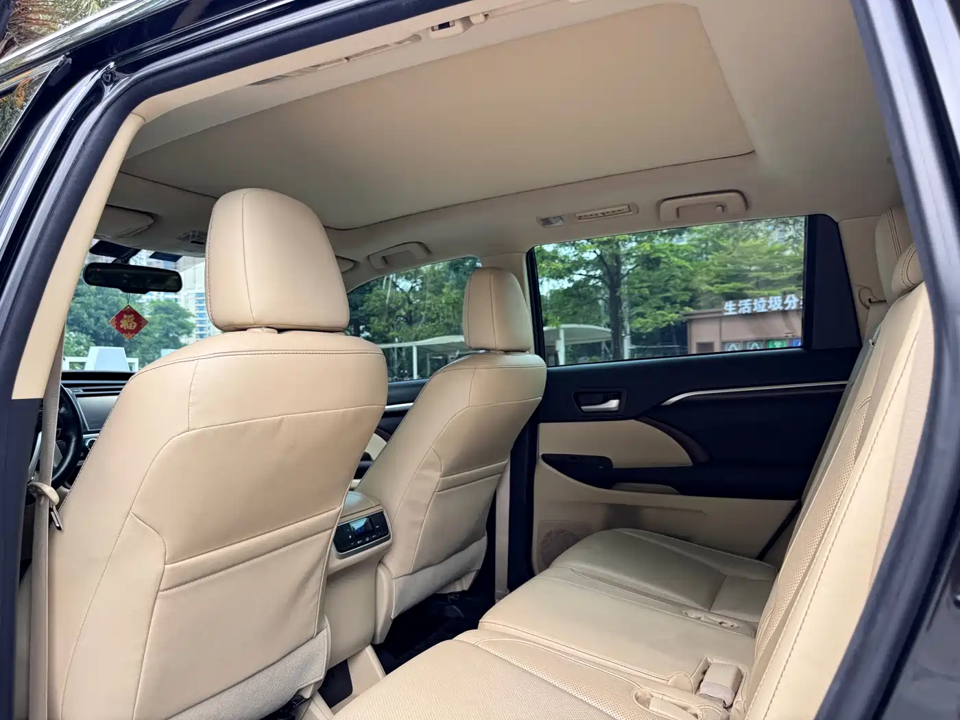 Toyota Highlander 2015 2.0T AWD Ultimate Edition 7-seater фото 8