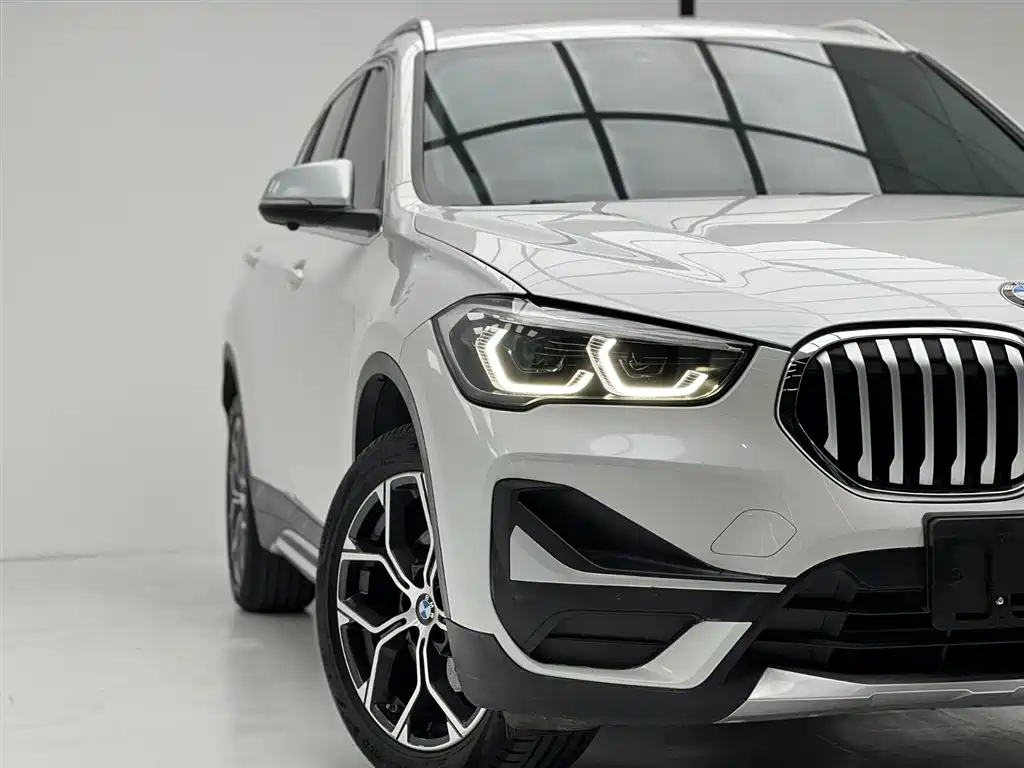 BMW X1 2022 sDrive20Li Fashion фото 5