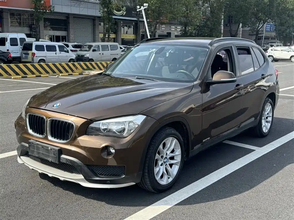 BMW X1 2015 Model sDrive18i Fashion Advanced Edition фото 7