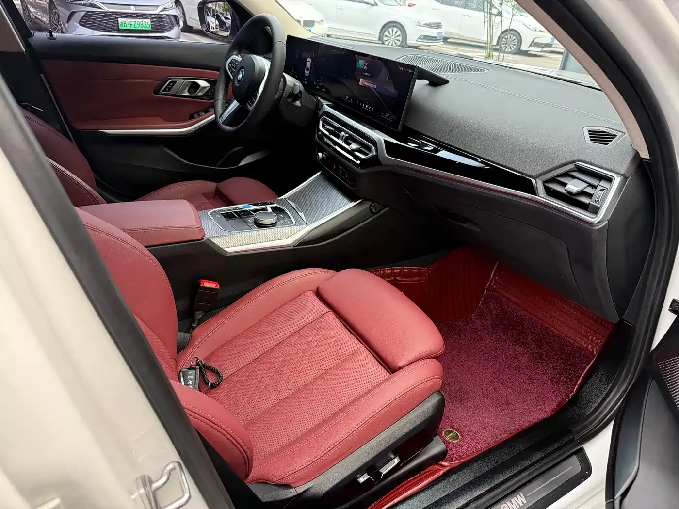 BMW i3 2024 eDrive 40 L Night Sport Package фото 12