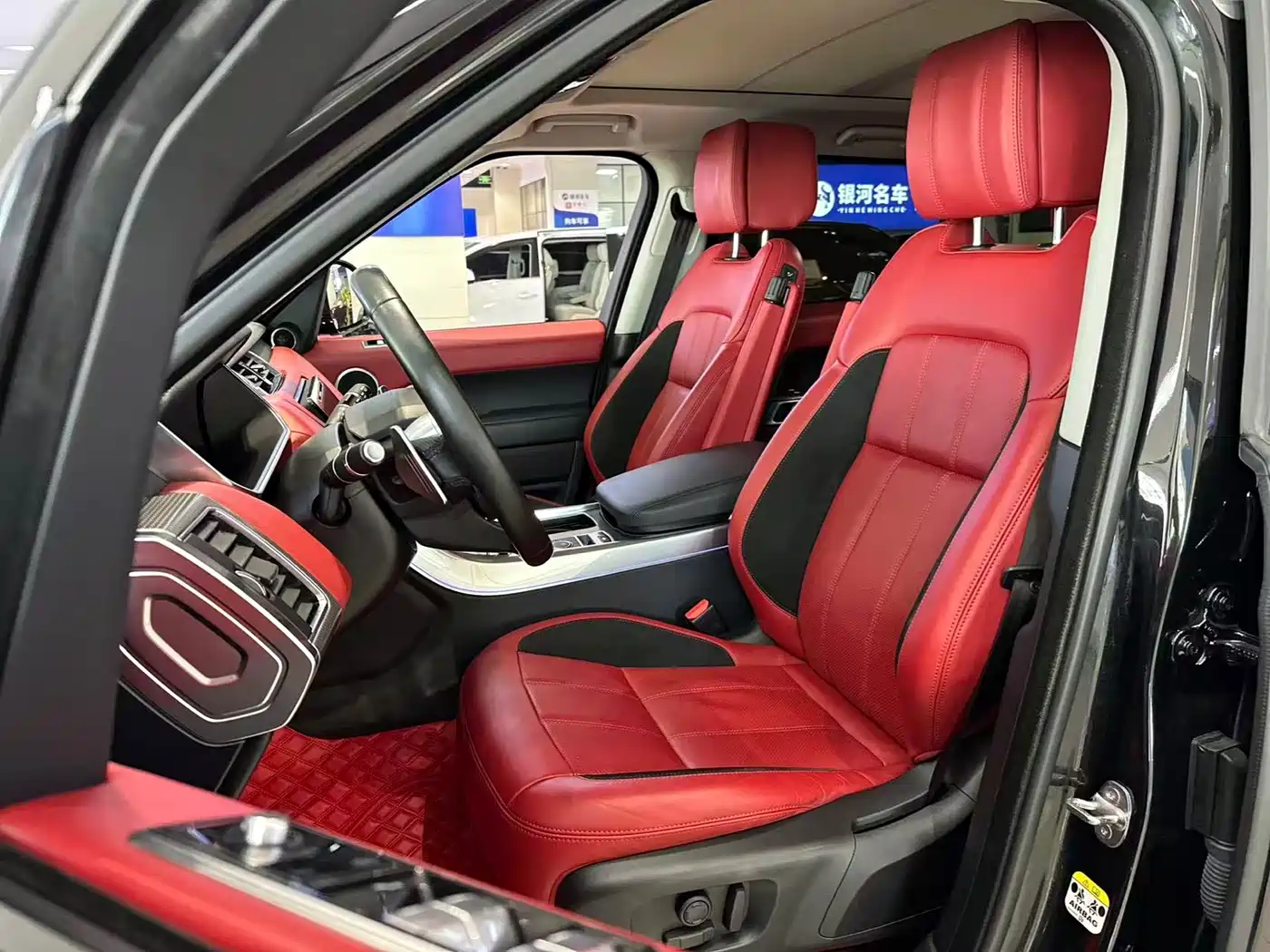 Land Rover Range Rover Sport 2021 3.0 L6 Gloss Black Edition фото 14