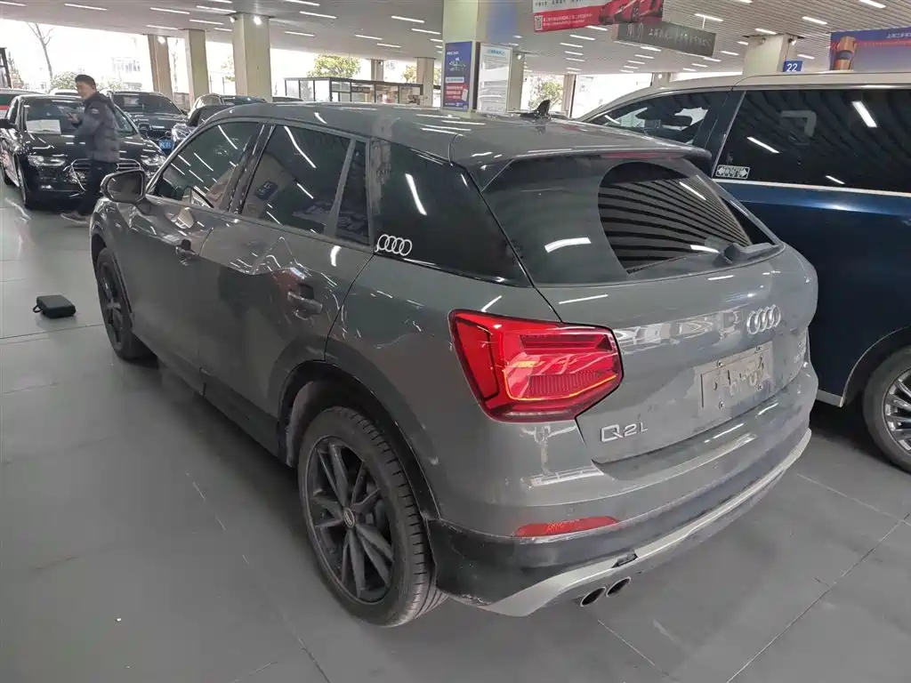 Audi Q2L 2018 35 TFSI Launch Exclusive Edition China VI фото 5