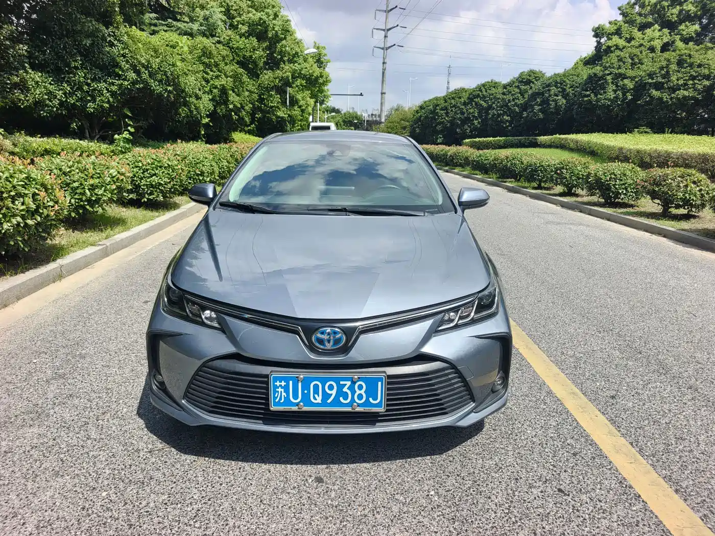 Фото 2 - Toyota Corolla