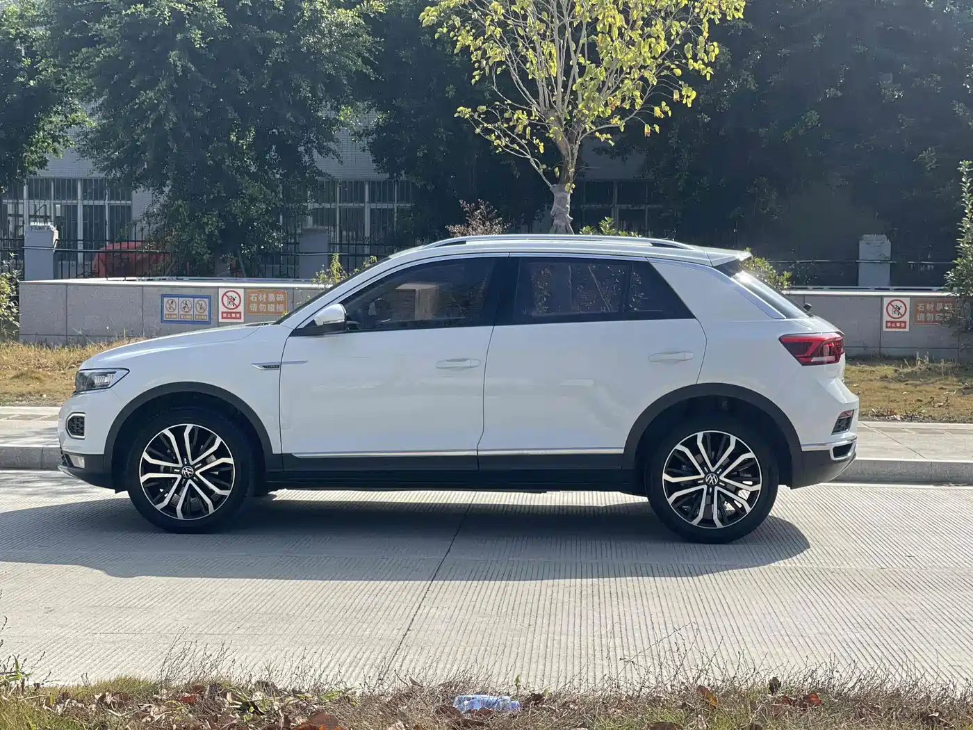 Volkswagen T-ROC 2022 280TSI DSG 2WD Comfort PLUS фото 3