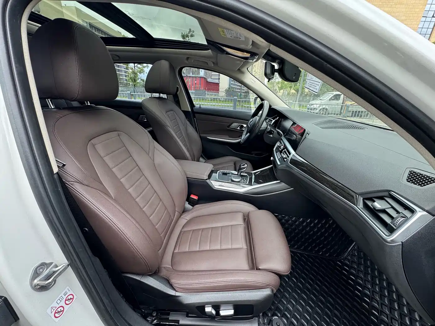 BMW 3 Series 2020 325Li M Sport Package фото 9
