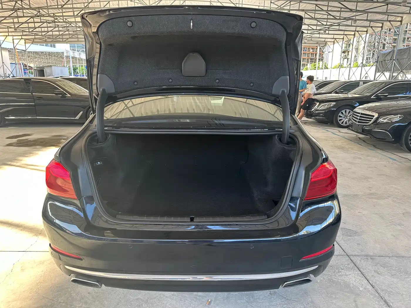 BMW 5 Series 2018 525Li Luxury Package фото 12