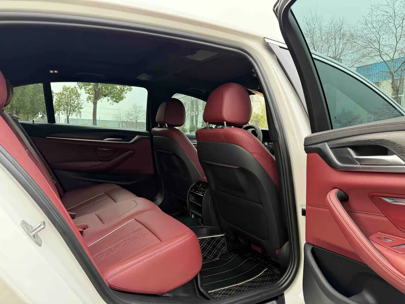 BMW 5 Series 2021 530Li Leading M Sport Package фото 9