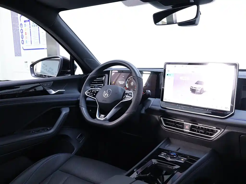 Volkswagen Tiguan L 2024 PRO 330TSI 2WD R-Line Smart Edition фото 14