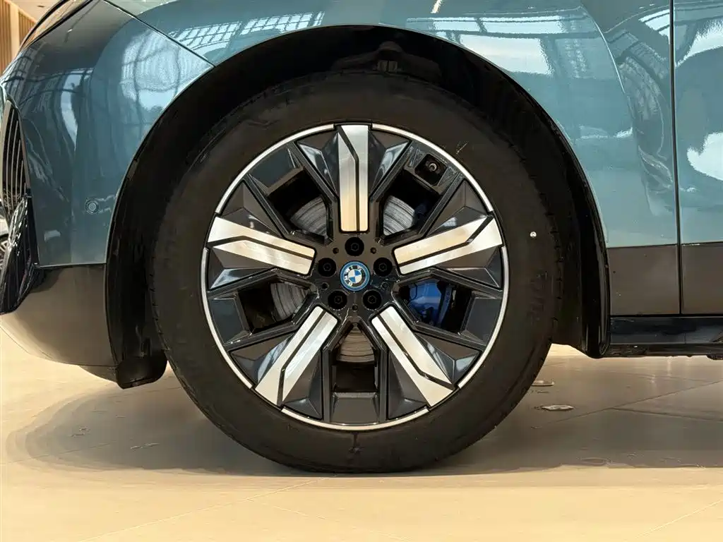 BMW iX 2024 2023 Facelift xDrive40