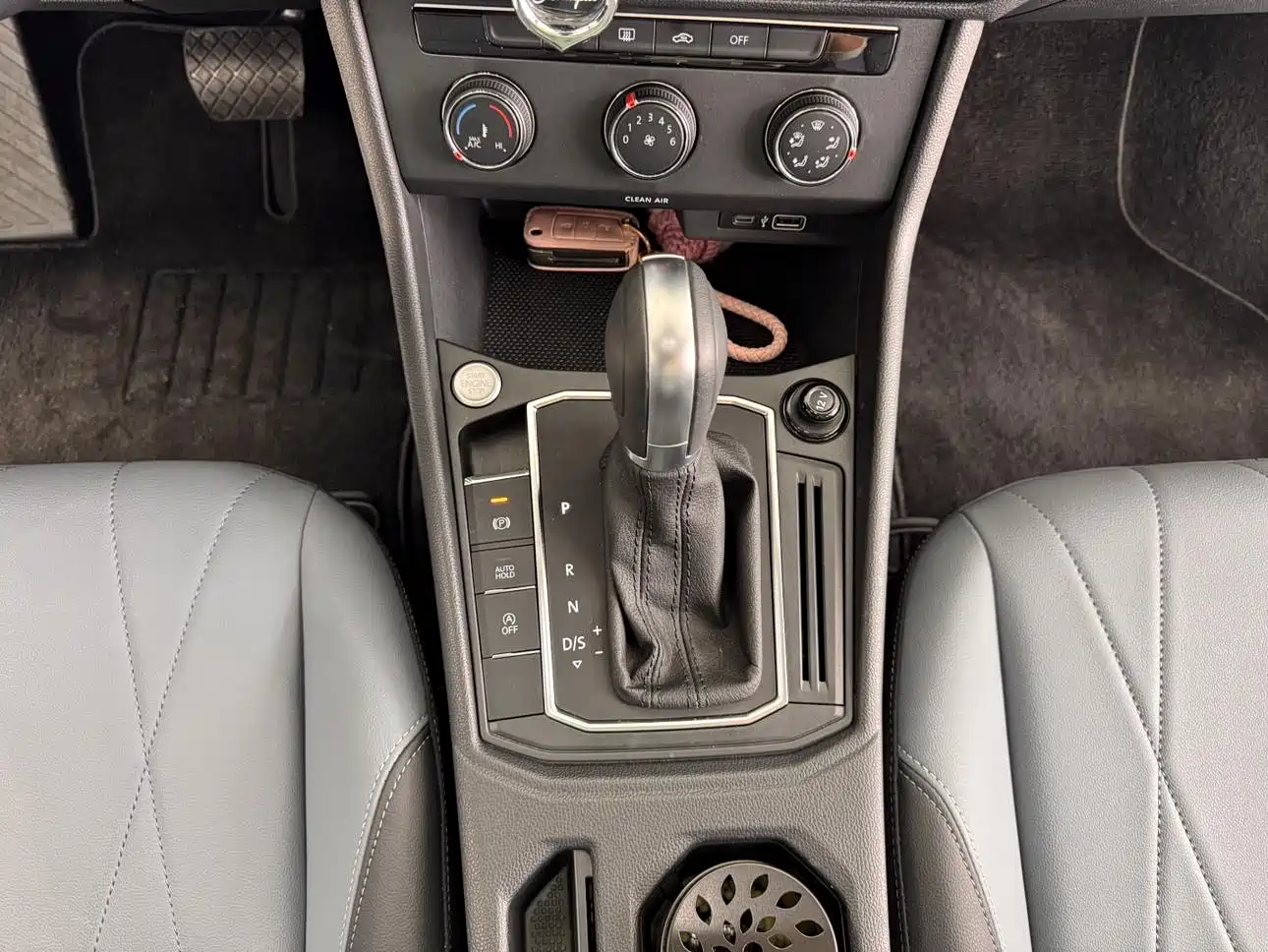 Volkswagen Lavida 2024 Model 1.5L Automatic Starlight 5 Million Edition фото 17