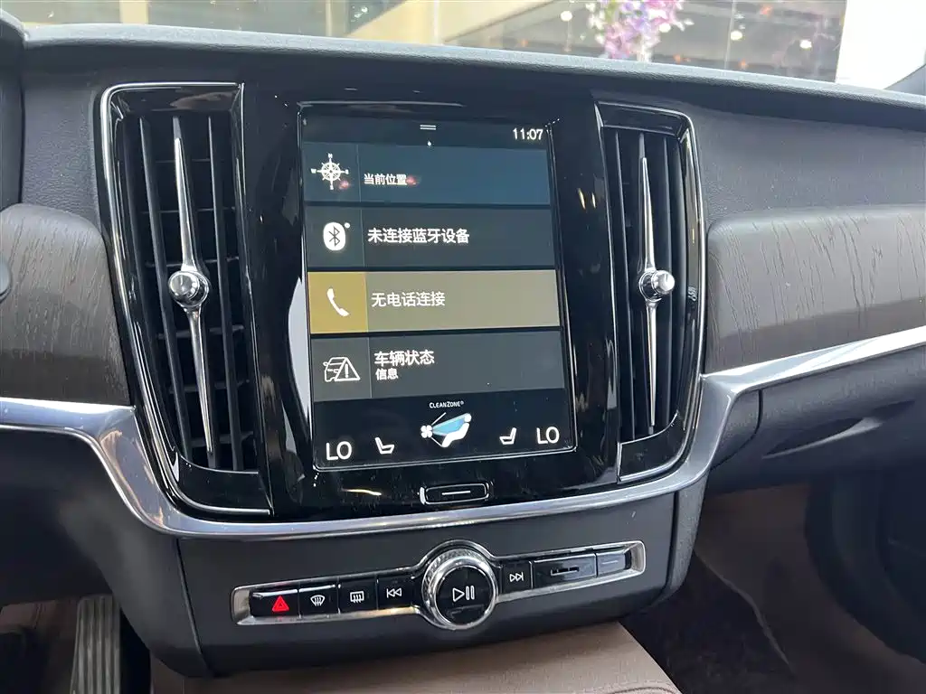 Фото 36 - Volvo V90