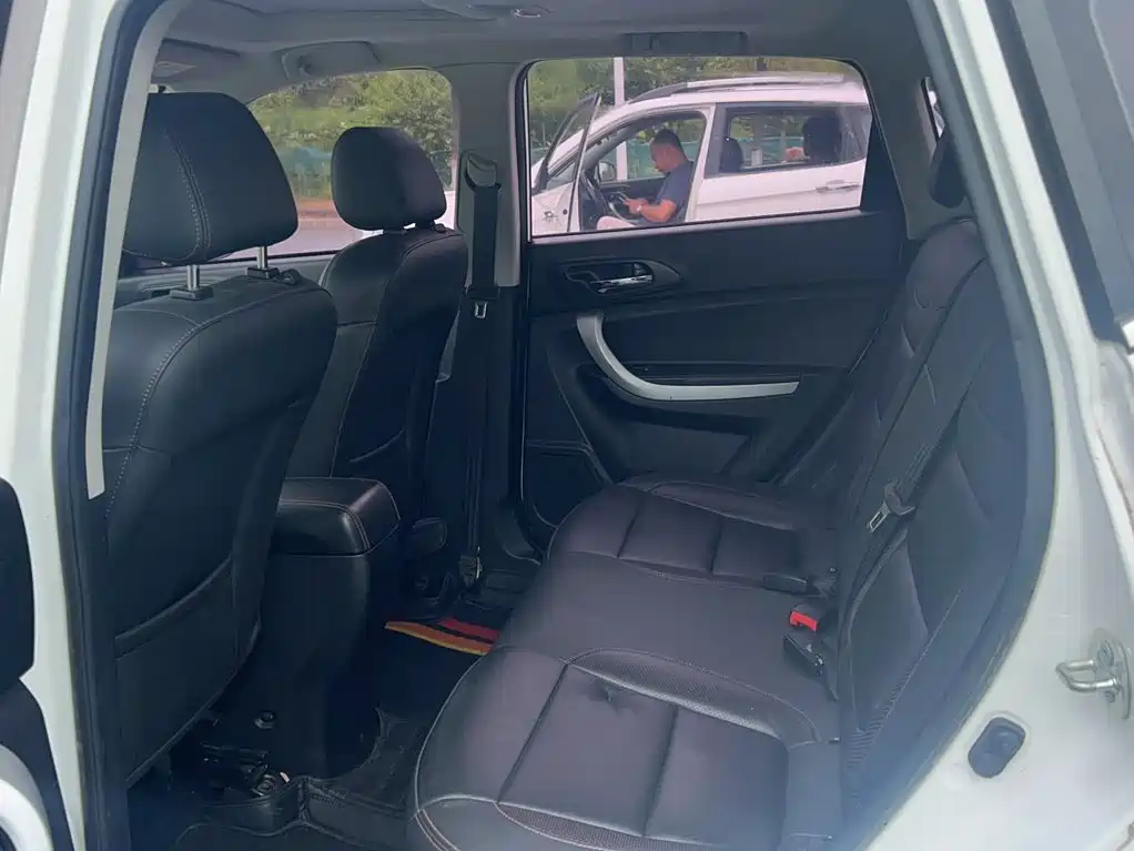 Changan CS35 2017 2016 1.6L Automatic Luxury Model China V
