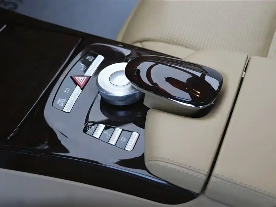 Mercedes-Benz S-Class AMG 2010 AMG S 65 фото 15