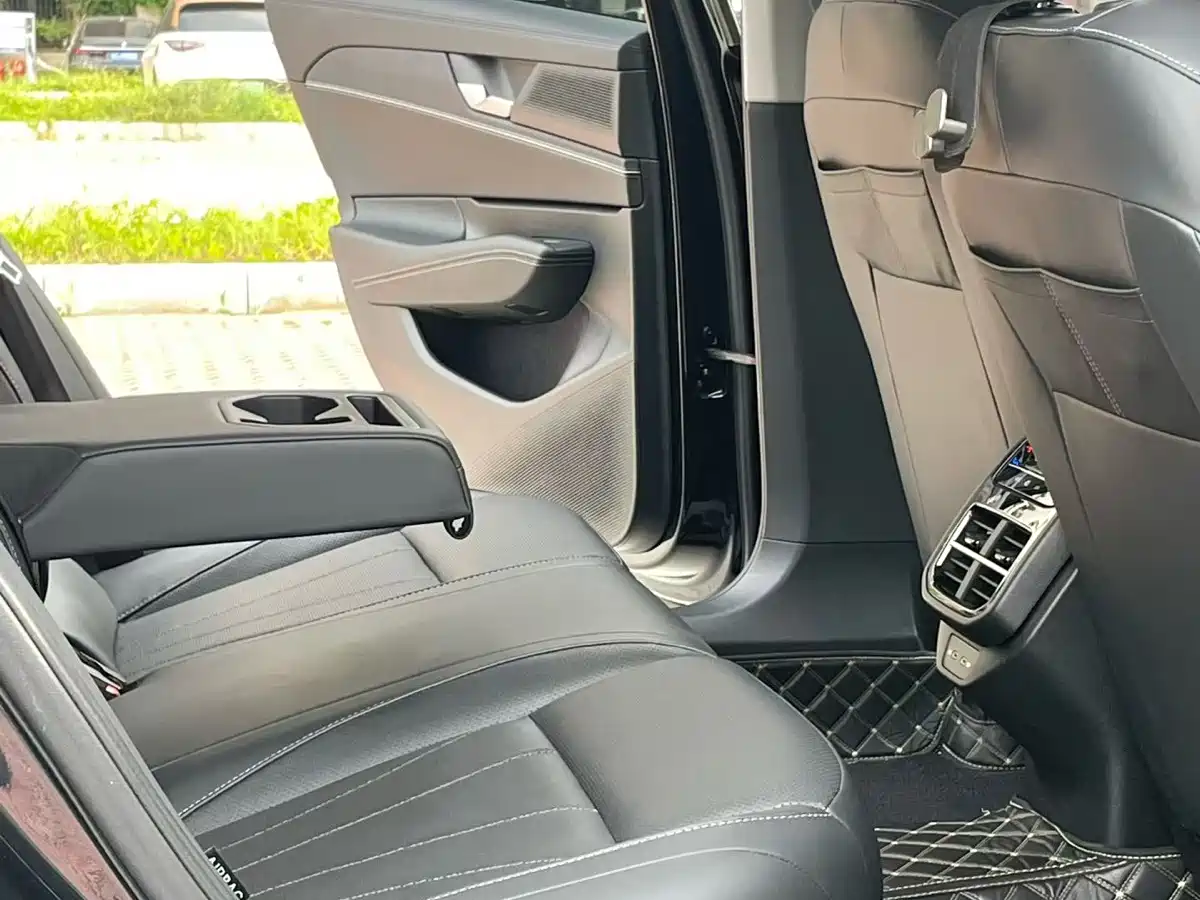 Фото 6 - Volkswagen Passat