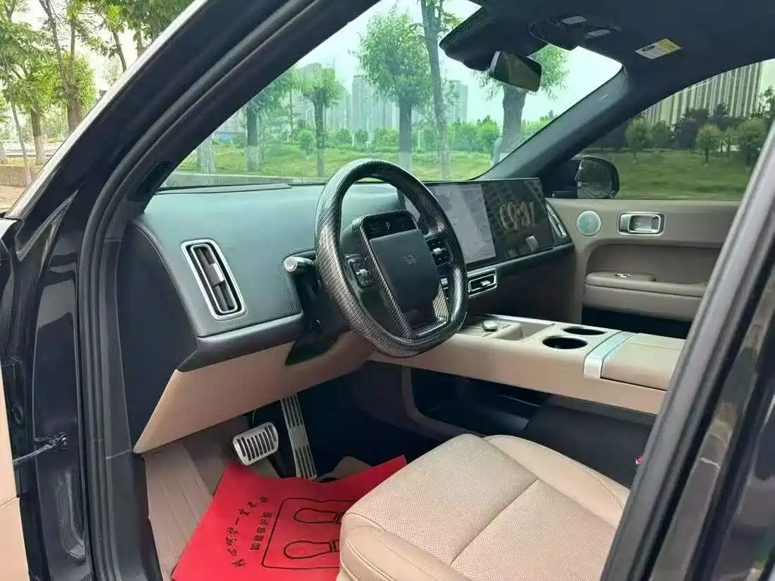 Li Auto L6 2025 Pro Smart Renewal Edition фото 2