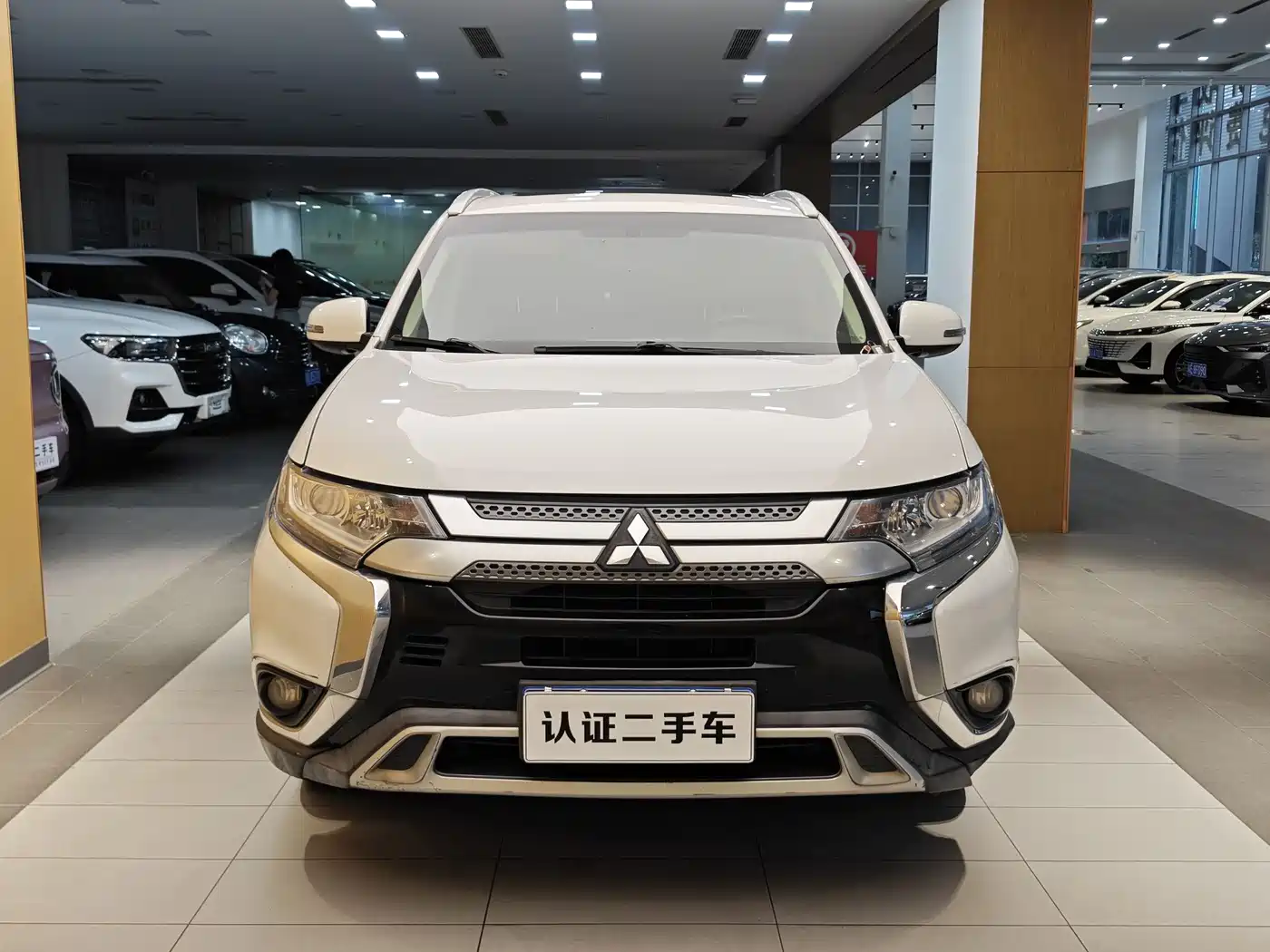 Mitsubishi Outlander 2019 2.0L 2WD Enjoy 5-Seater China VI фото 4