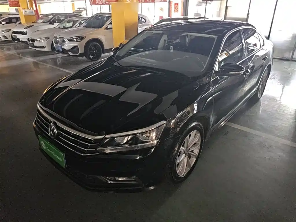 Volkswagen Passat 2017 330TSI DSG Prestige фото 2