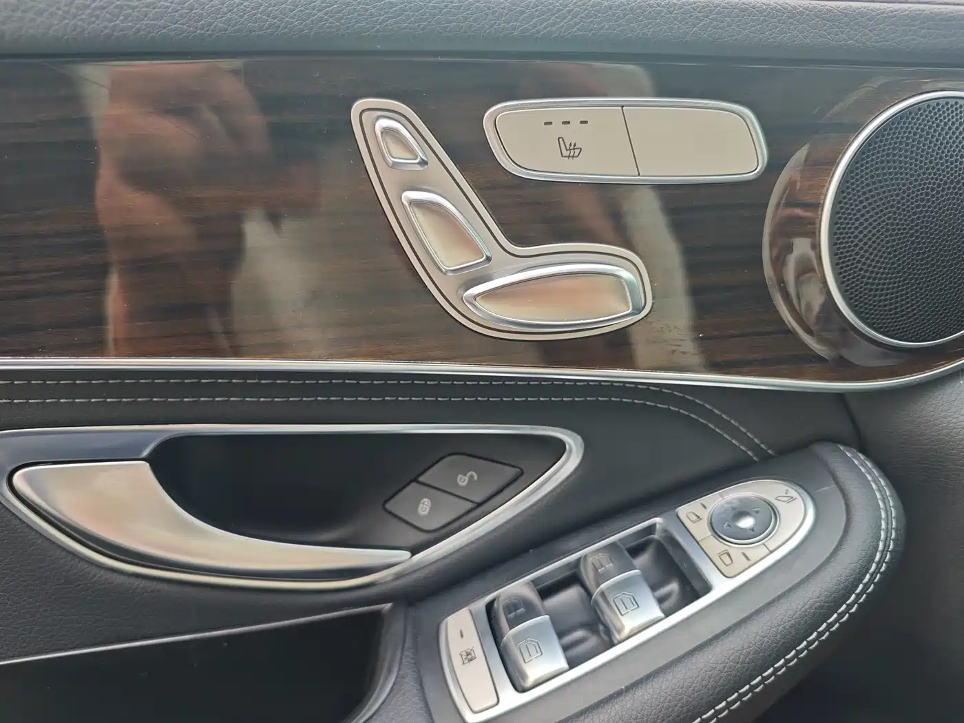 Mercedes-Benz GLC 2016 GLC 260 4MATIC Luxury фото 13
