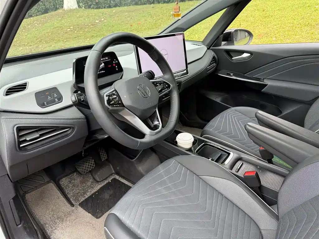 Volkswagen ID.3 2025 Smart Outstanding Edition фото 7