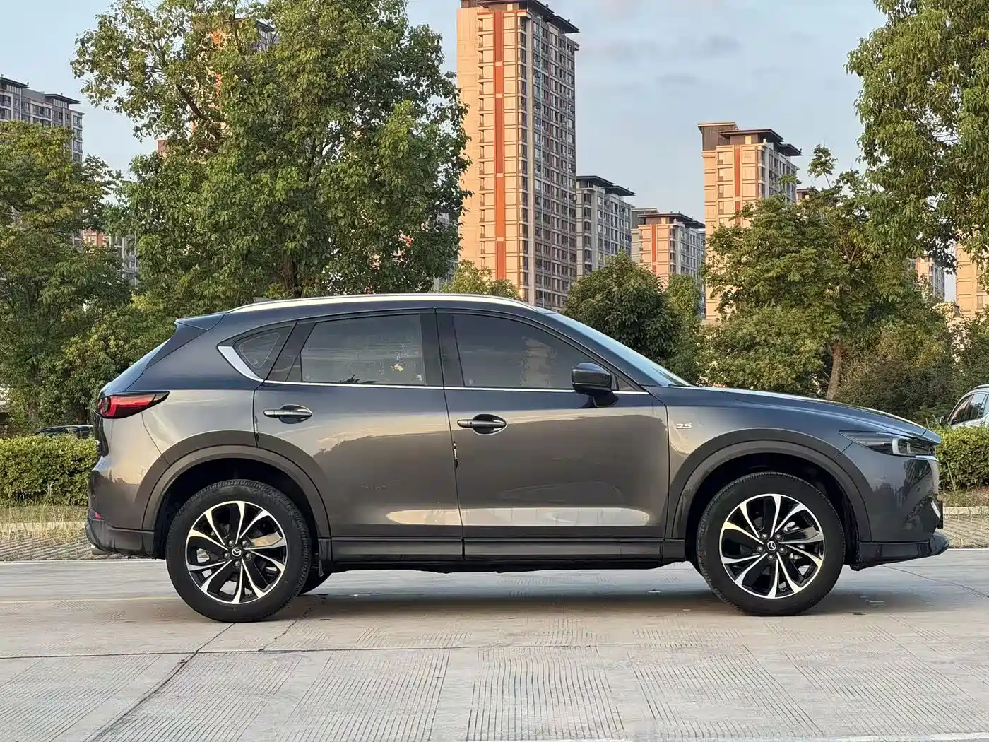 Photo 3 - Mazda CX-5