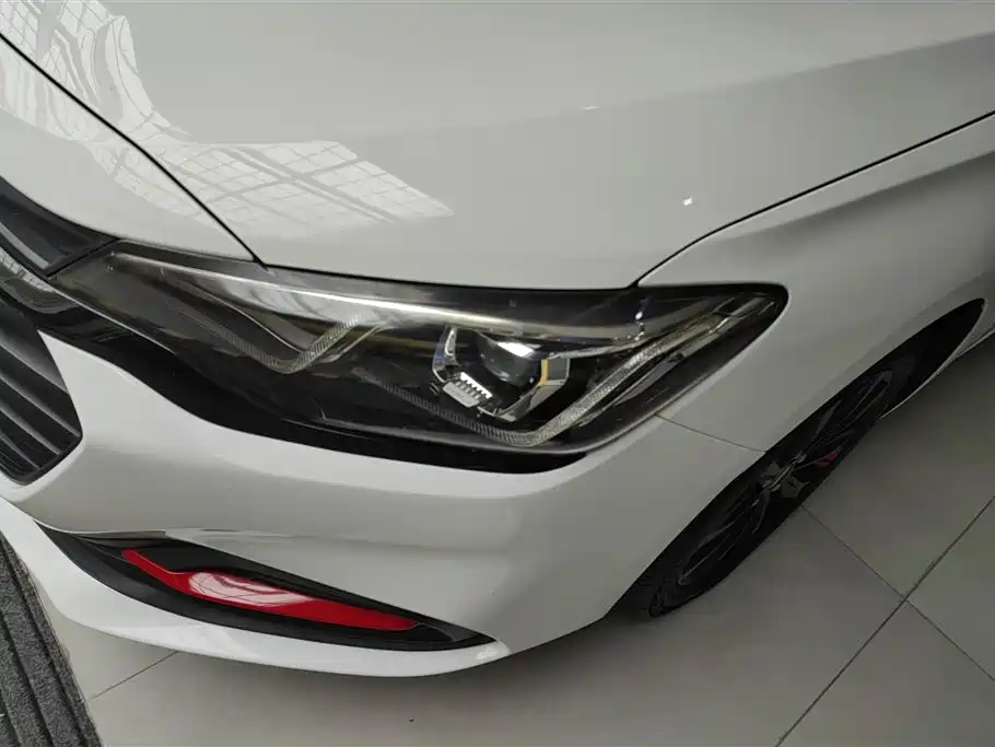 Chevrolet Monza 2019 Redline 320T DCT Joy Edition China VI фото 5