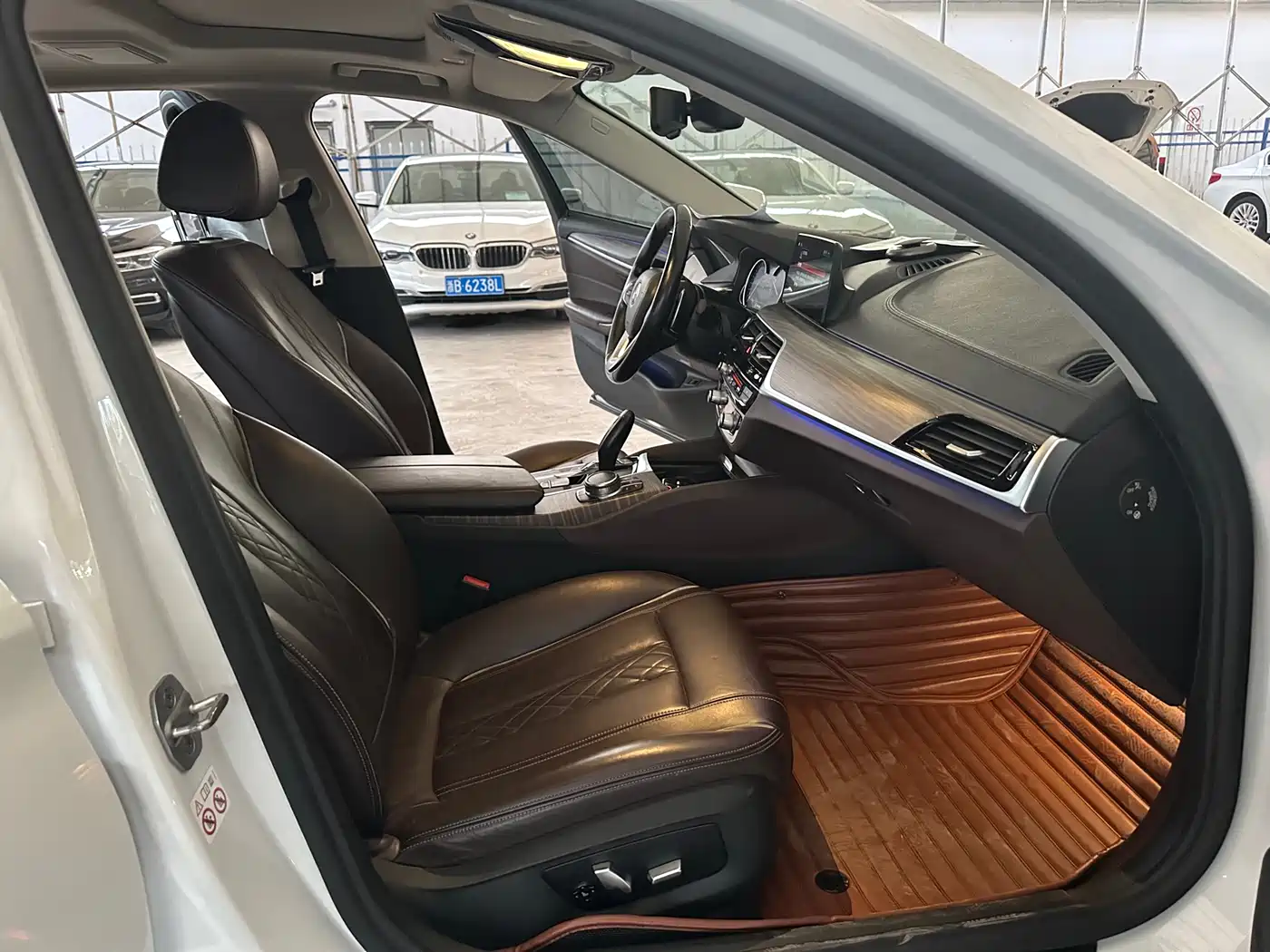 BMW 5 Series 2018 530Li Exclusive Luxury Package фото 21