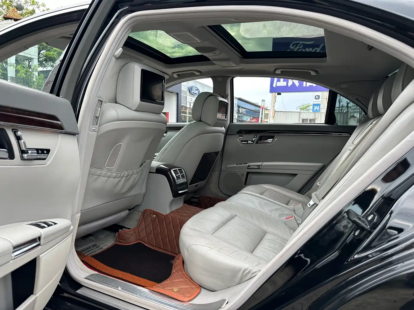 Mercedes-Benz S-Class 2012 S 350 L Grand Edition фото 14