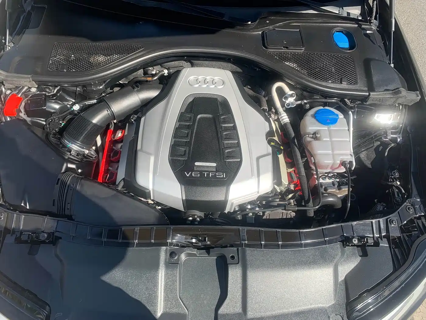Audi A6L 2018 30th Anniversary 45 TFSI quattro Sport фото 10