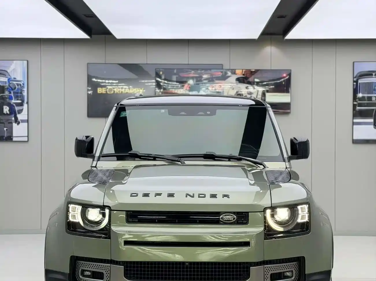 Land Rover Defender 2021 110 P400 SE фото 2