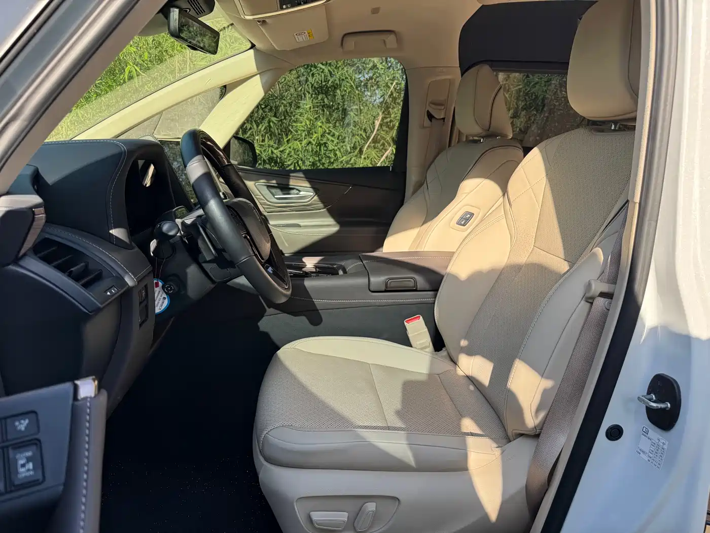 Toyota Vellfire 2024 Crown Hybrid 2.5L Executive Premium Edition фото 4