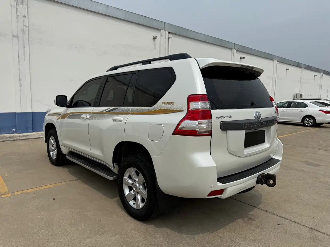 Toyota Prado 2016 2.7L Auto Standard Edition фото 9