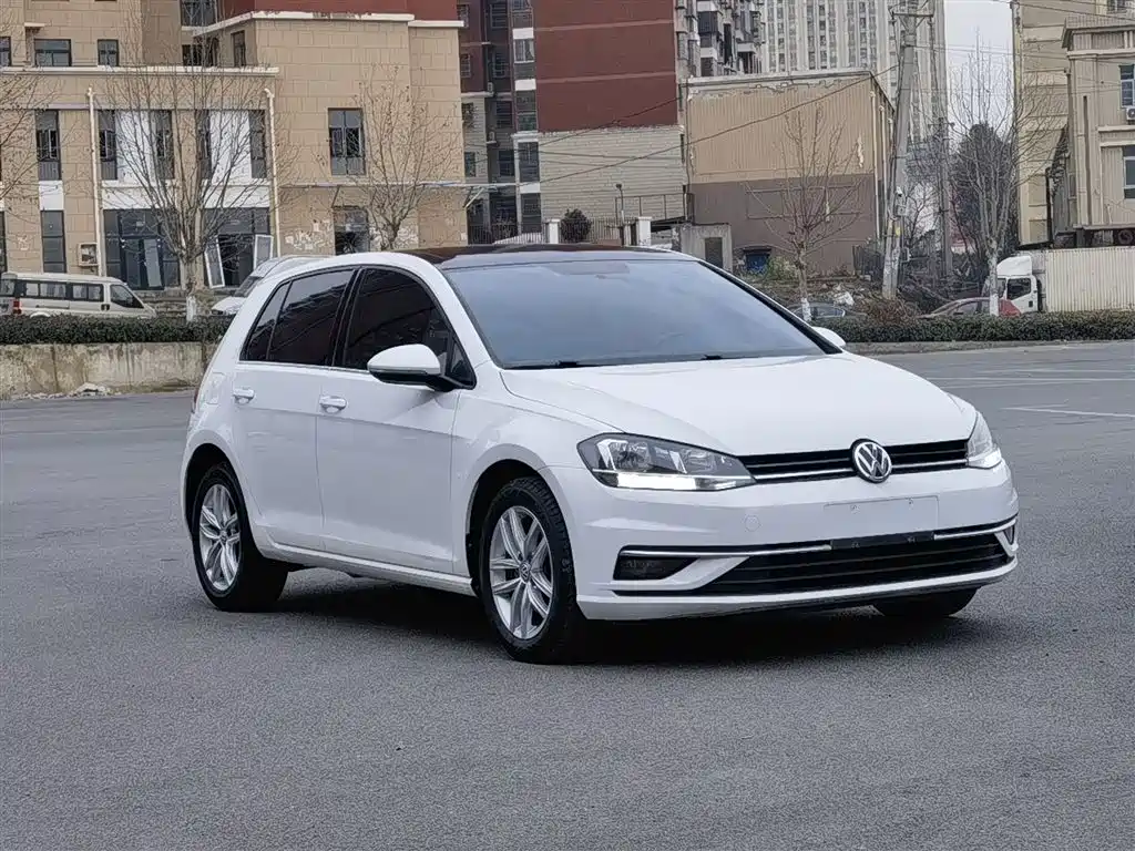 Volkswagen Golf 2018 230TSI Automatic Comfort фото 22