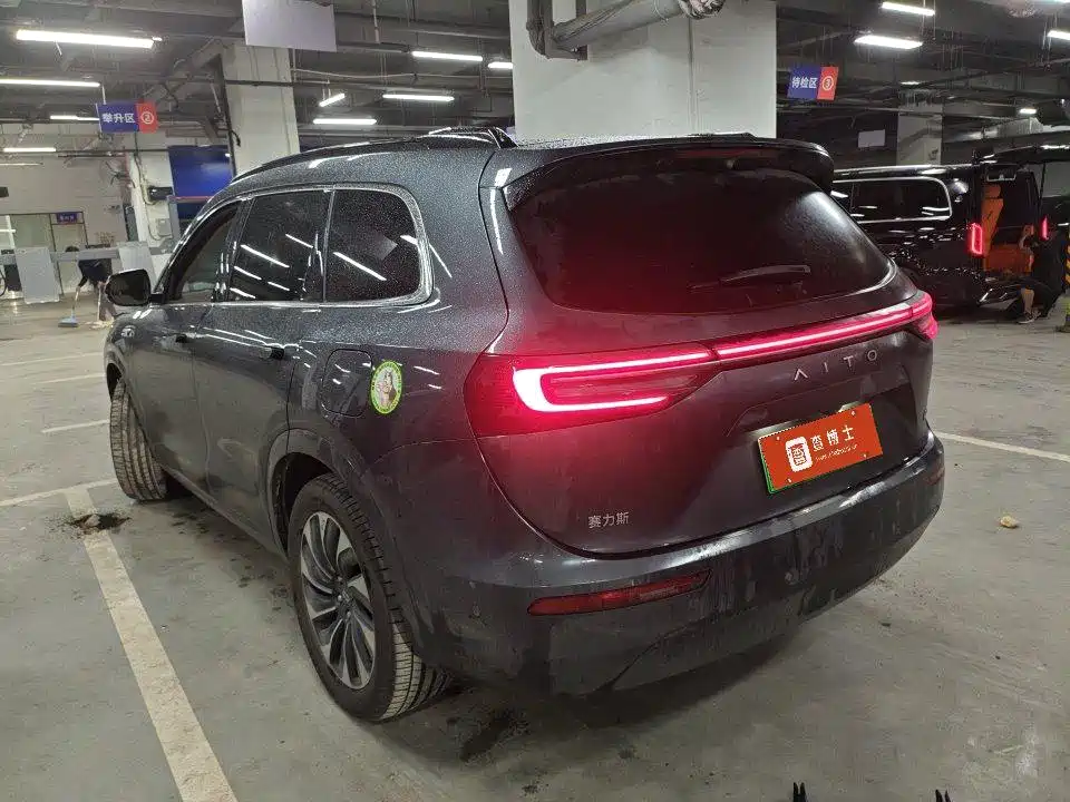 AITO Wenjie AITO M7 2024 1.5T Smart AWD Max Edition 5-Seater фото 4