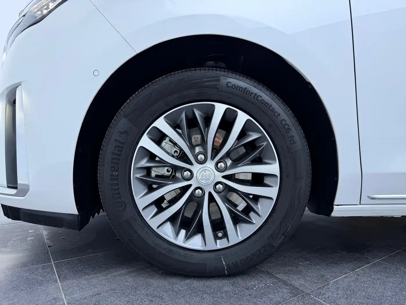Buick GL8 2023 ES Landmaster Exclusive фото 10