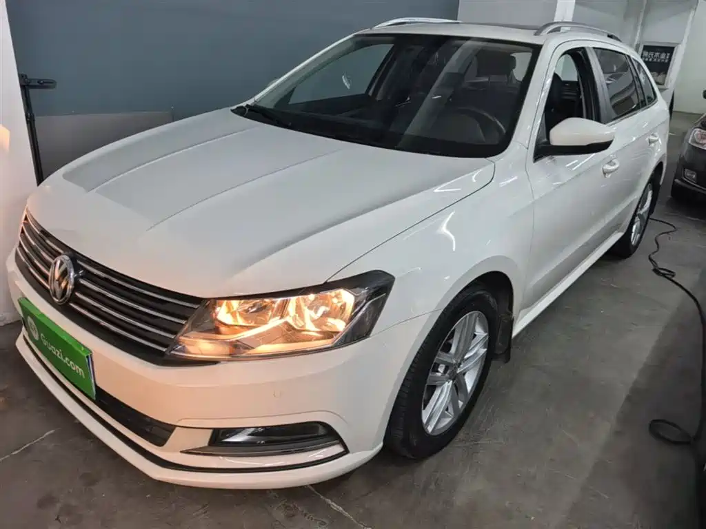 Volkswagen Lavida Tour 2017 230TSI DSG Comfort Edition фото 2