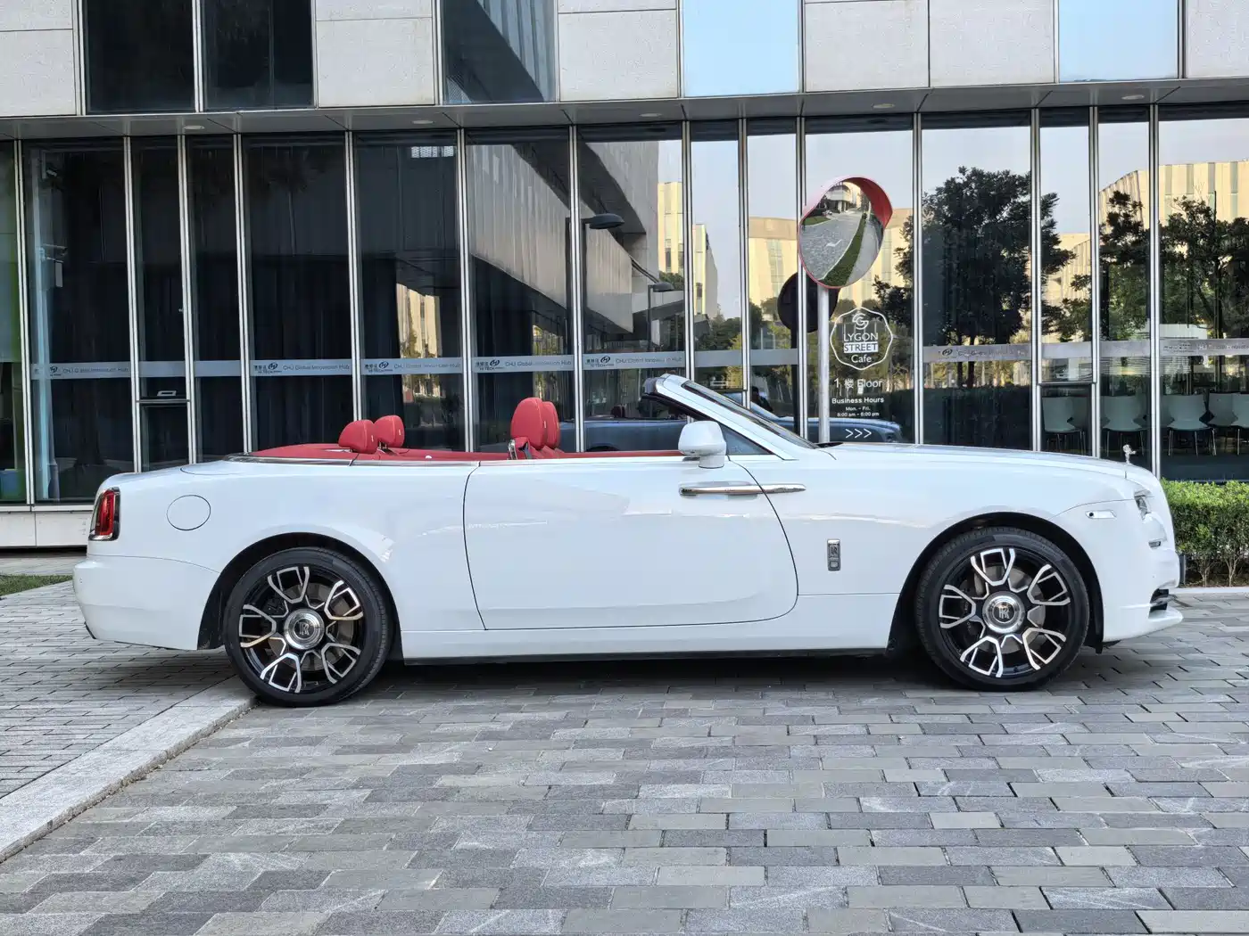 Rolls-Royce Dawn 2021 2018 6.6T Standard