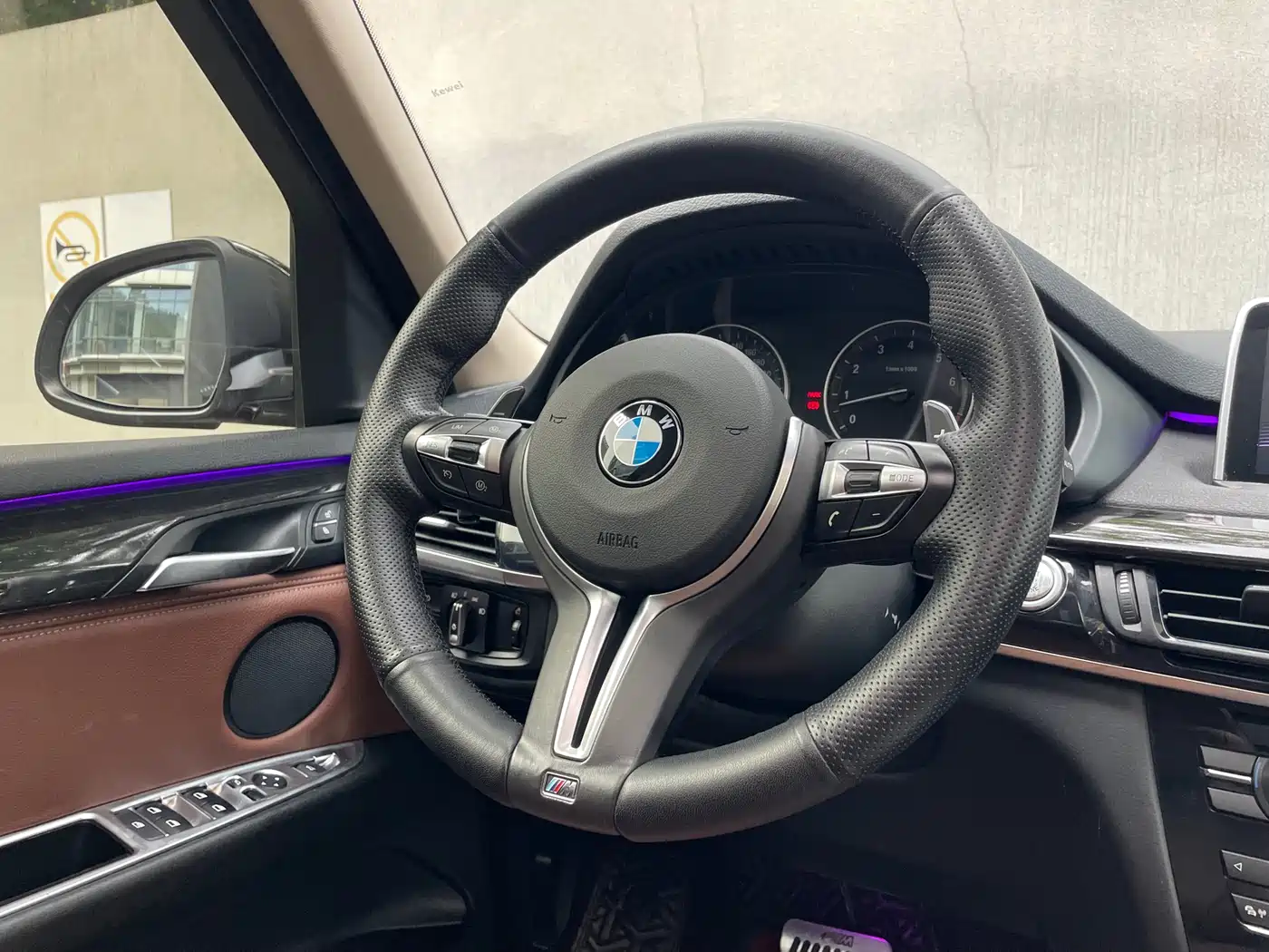 BMW X5 (Import) 2018 xDrive35i Elegant Model фото 11