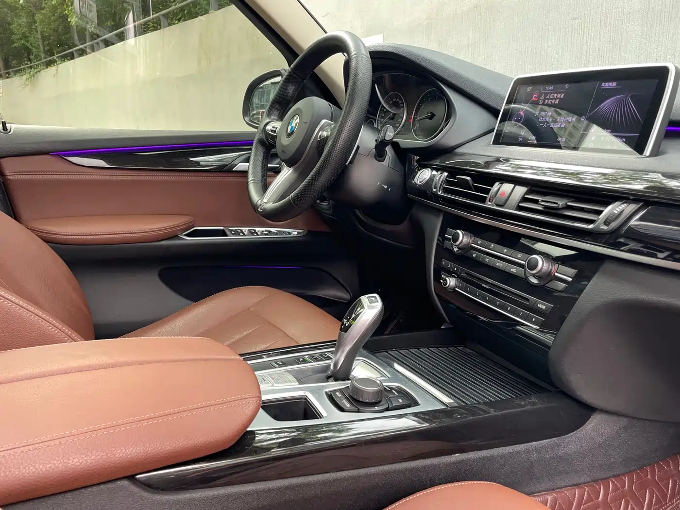 BMW X5 (Import) 2018 xDrive35i Elegant Model фото 17