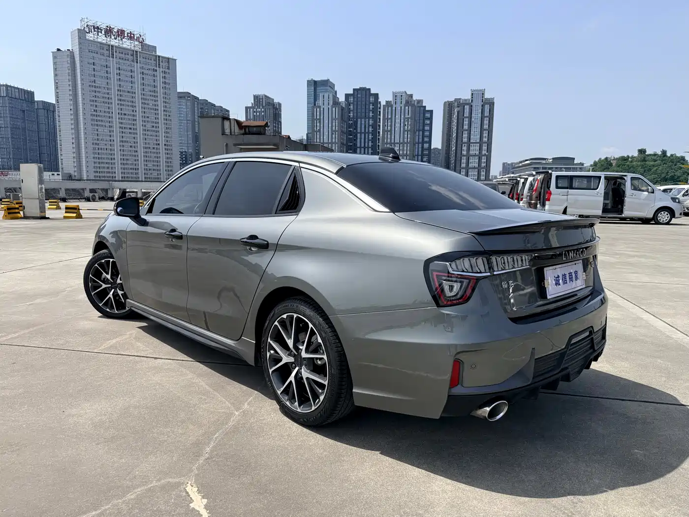 Lynk & Co 03 2021 1.5TD DCT Jin Champion Edition фото 6