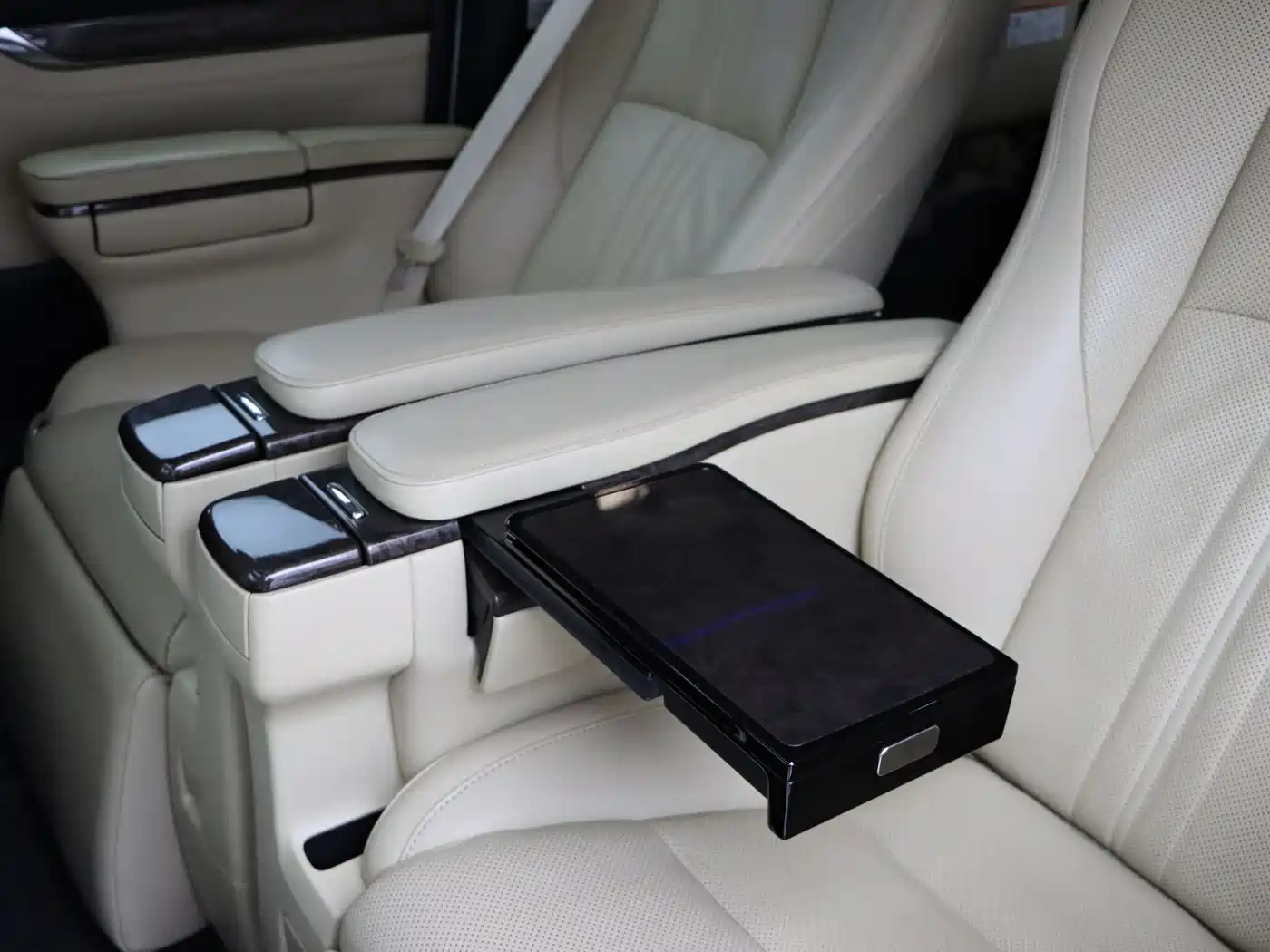Toyota Alphard 2018 Facelift 3.5L Premium Edition фото 25