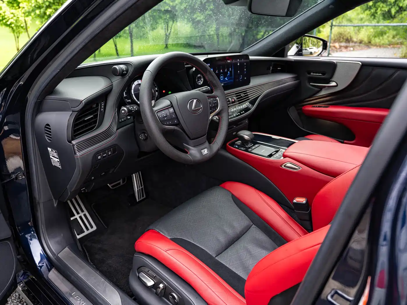 Фото 9 - Lexus LS