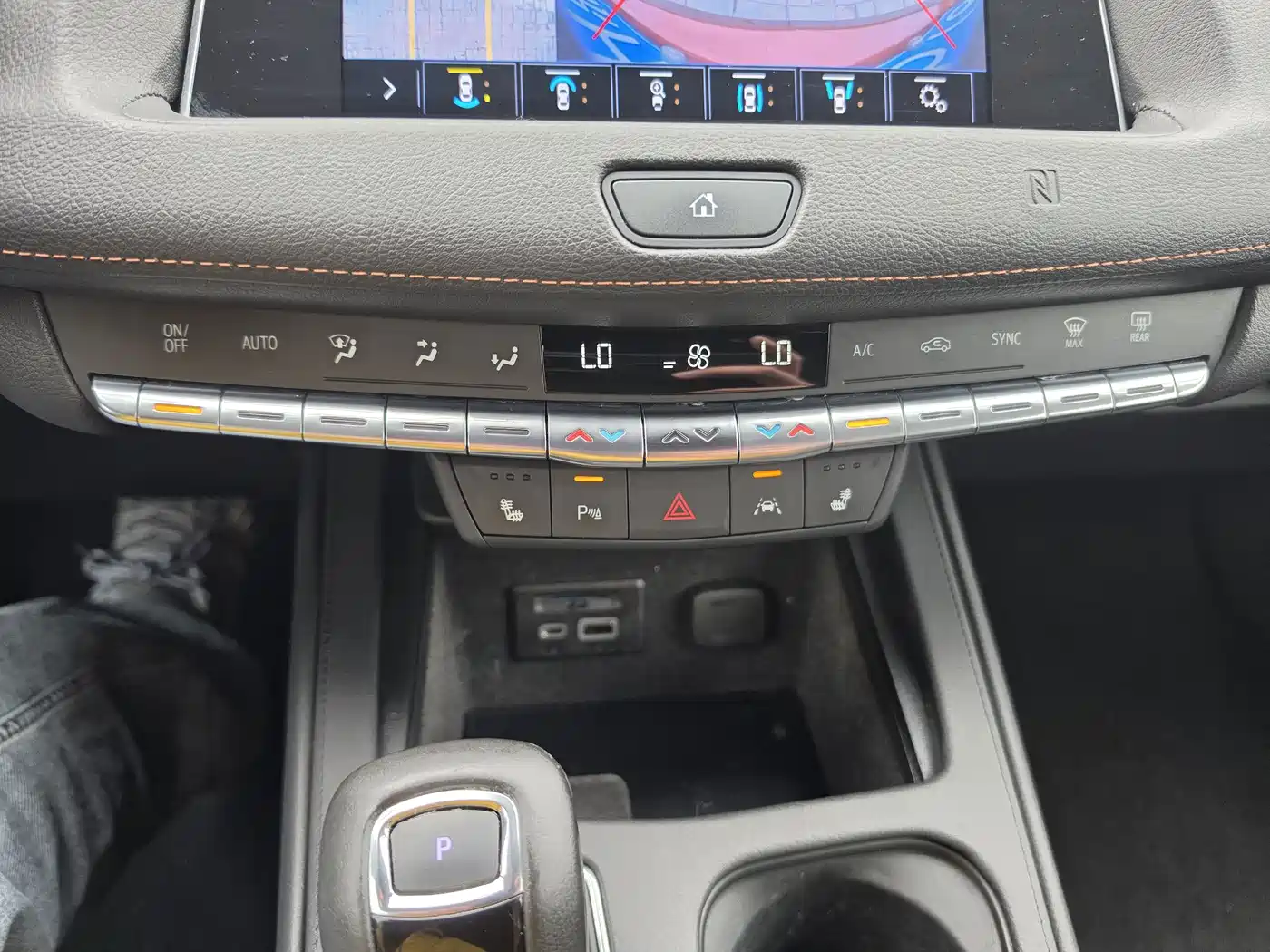 Cadillac XT4 2018 28T 4WD Leading Sport Edition фото 9