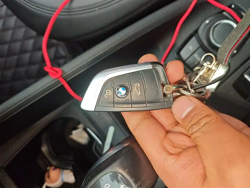 BMW X1 2016 sDrive18Li Premium Model фото 12