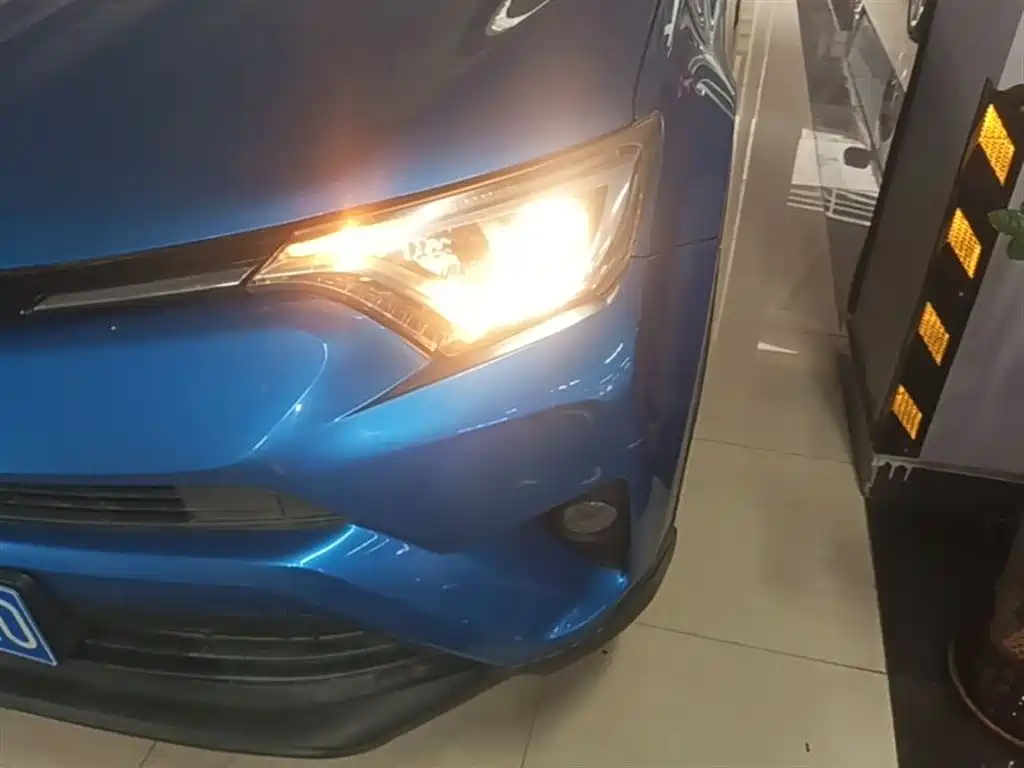 Toyota RAV4 Rongfang 2016 2.0L CVT 2WD Trend (China V) фото 24