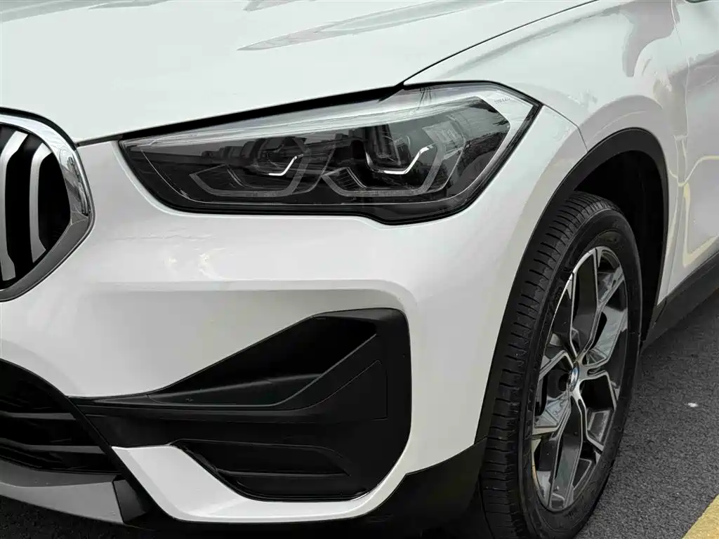 BMW X1 2020 sDrive25Li Leading Model фото 9