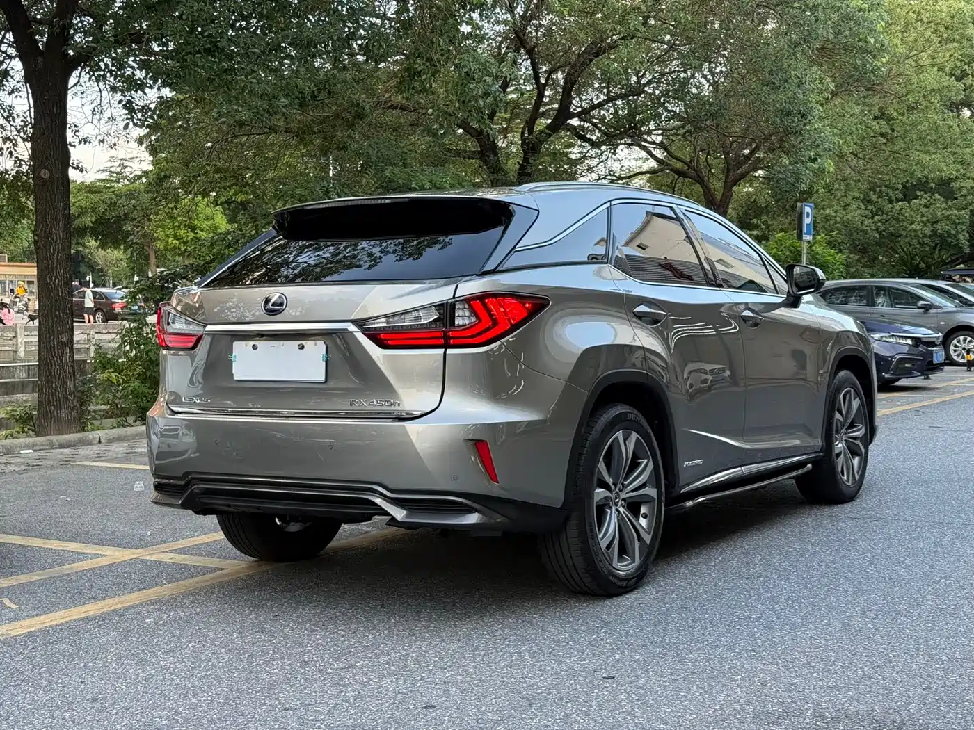 Lexus RX 2016 450h 4WD Luxury Edition фото 2