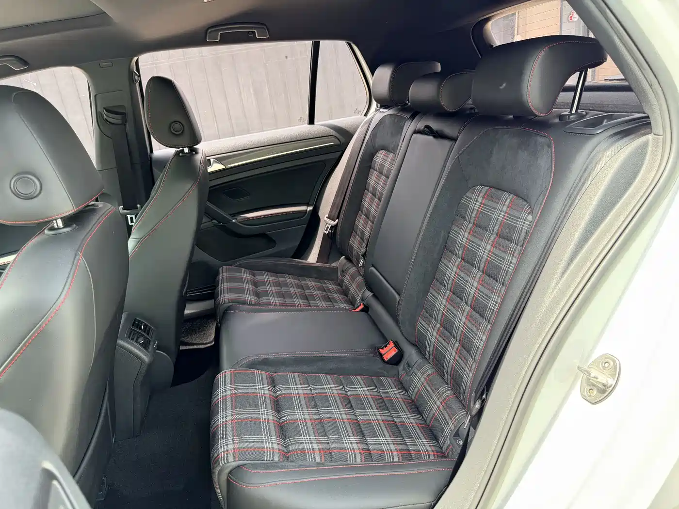 Volkswagen Golf GTI 2018 2.0TSI GTI фото 12