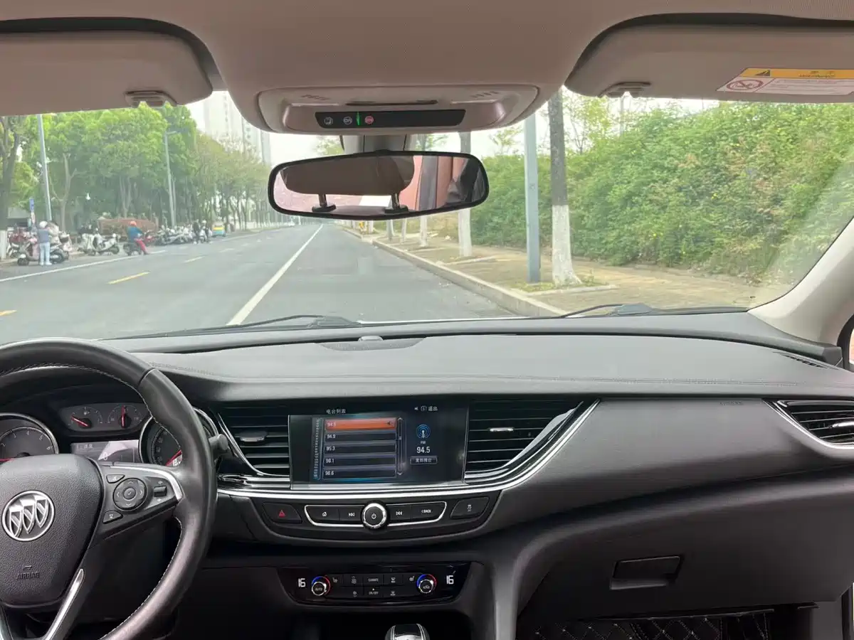 Buick Regal 2017 20T Elite Type фото 4
