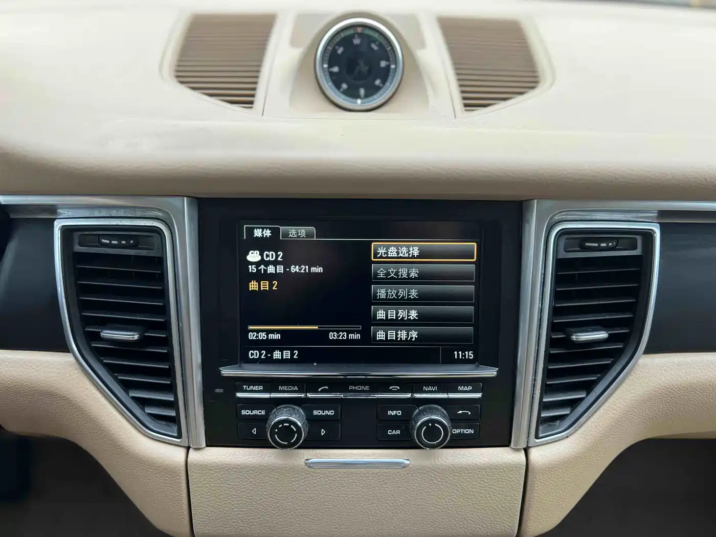 Porsche Macan 2016 Macan 2.0T фото 8