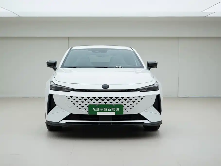 Changan UNI-V iDD 2024 2024 Blue Whale Smart iDD 136km Smart Cool